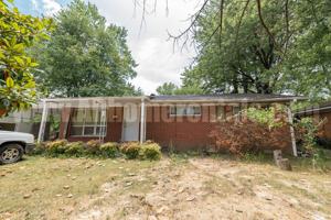 featured image of 421 Angus St