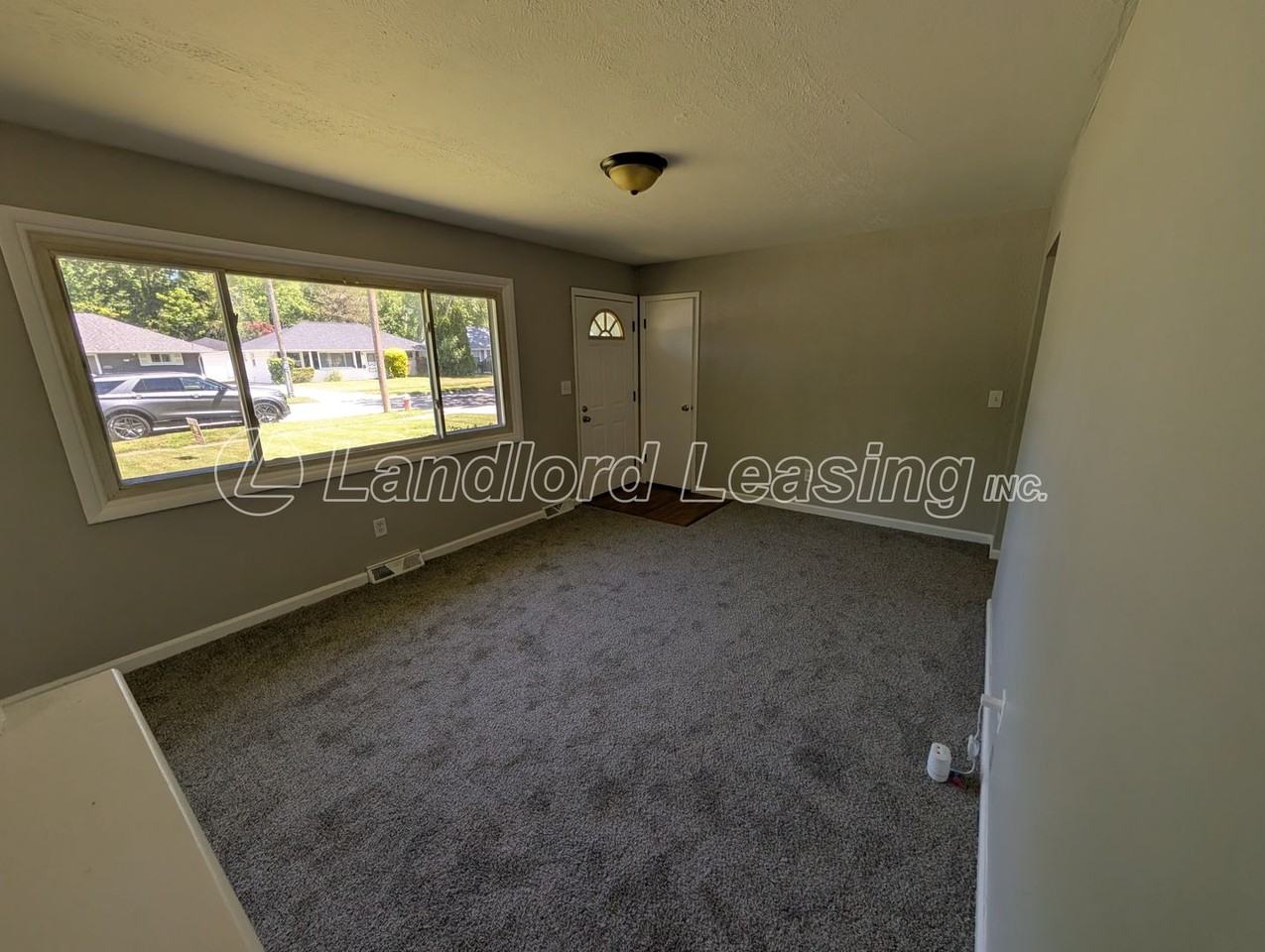 4252 Belle Ave - Photo 3 of 14