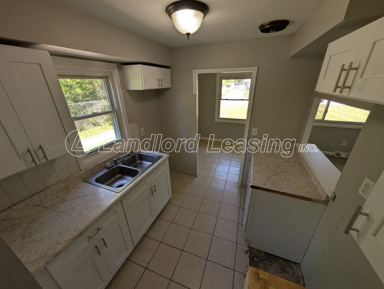 4252 Belle Ave - Photo 6 of 14