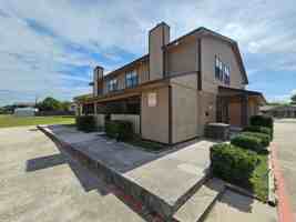 featured image of 1815 Cedarhill Dr