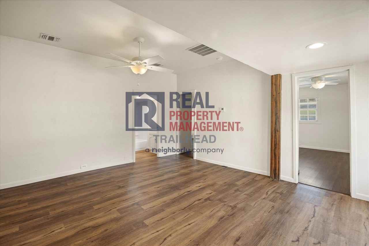 607 Bryan St - Photo 5 of 25