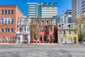 featured image of 411 1/2 Walnut St