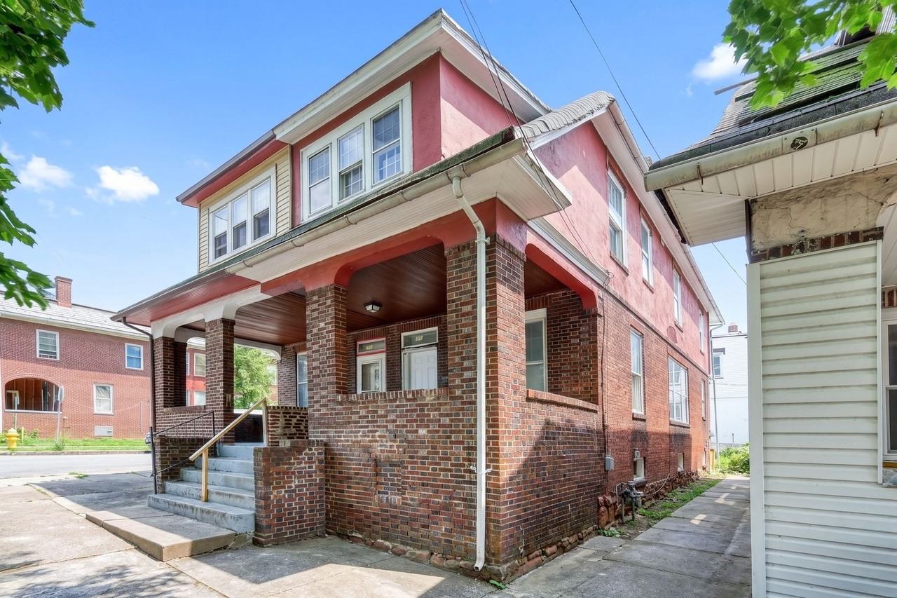 339 Emerald St - Photo 2 of 24