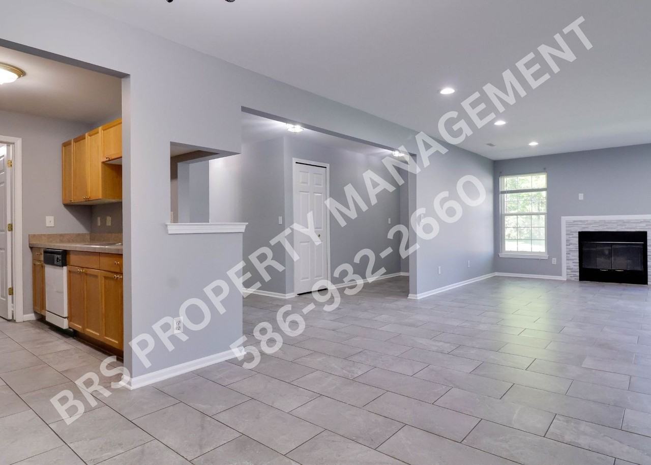 5300 Pine Aires Dr - Photo 2 of 15