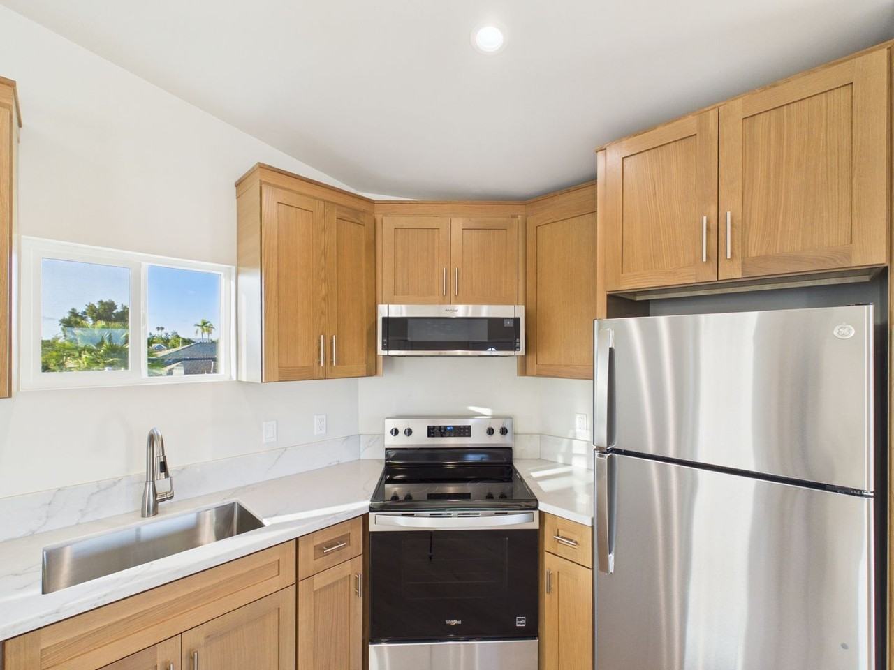 Altadena - Photo 3 of 13