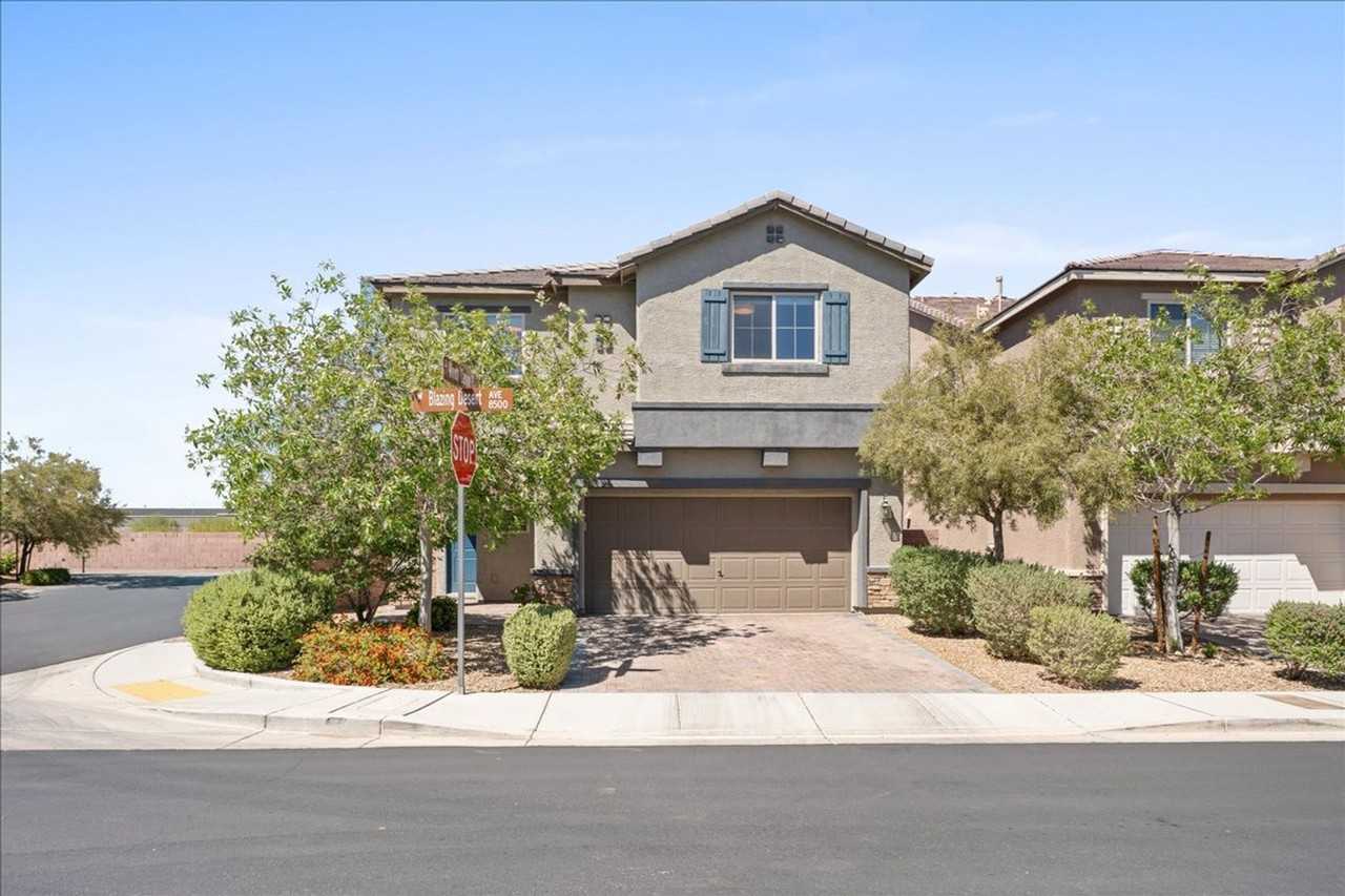 8524 Blazing Desert Ave - Photo 2 of 34
