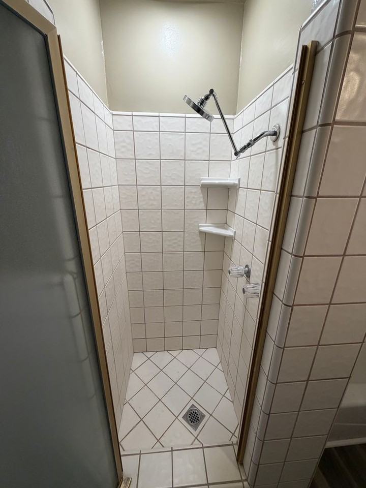 15123 Kornblum Ave - Photo 7 of 20