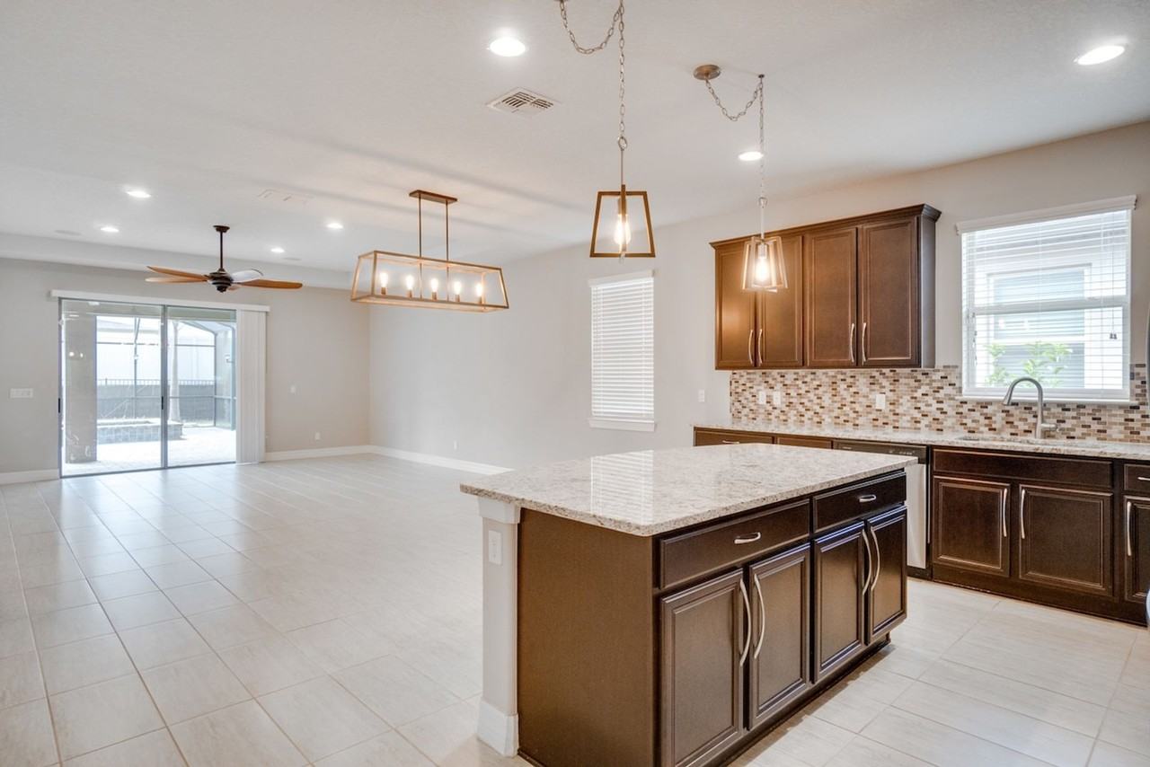 2751 Mead Ave - Photo 6 of 29