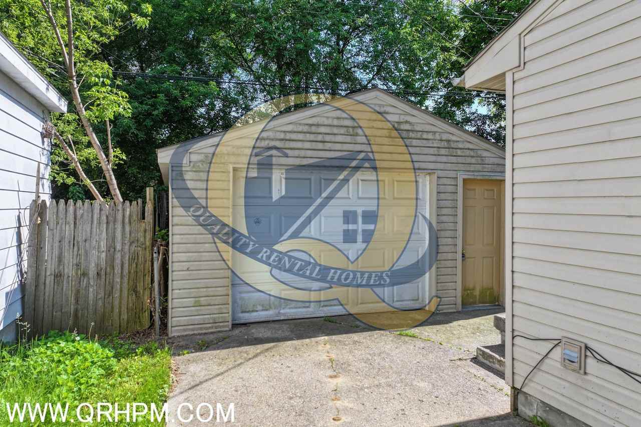 3118 Wyoming Ave - Photo 2 of 17