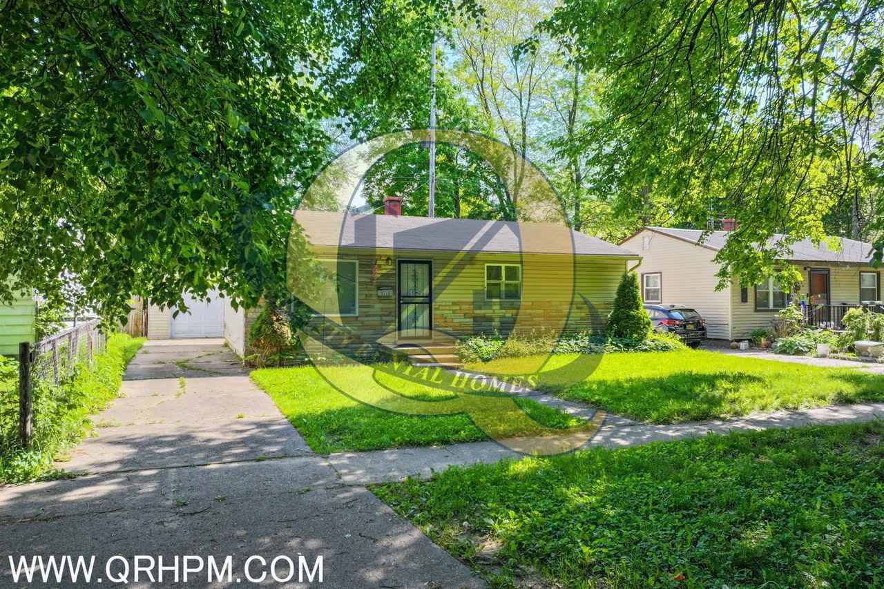 3118 Wyoming Ave - Photo 3 of 17