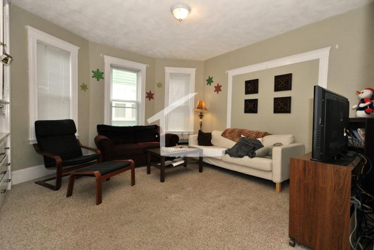 25 Fairbanks St - Photo 5 of 12