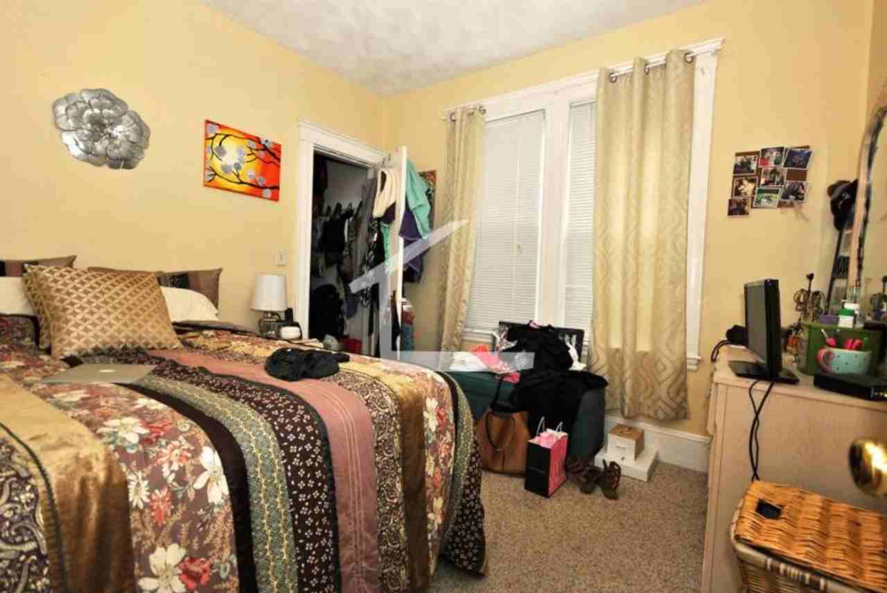 25 Fairbanks St - Photo 7 of 12
