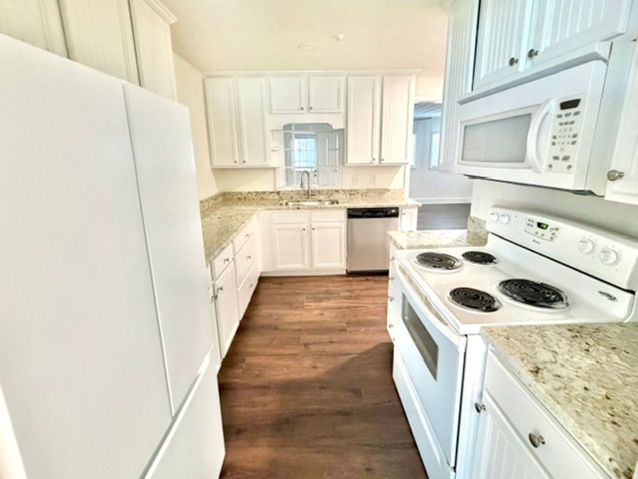 4499 E Dearing Rd - Photo 4 of 11