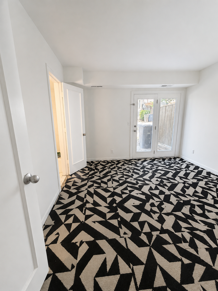 767 W 13th St - Photo 5 of 6