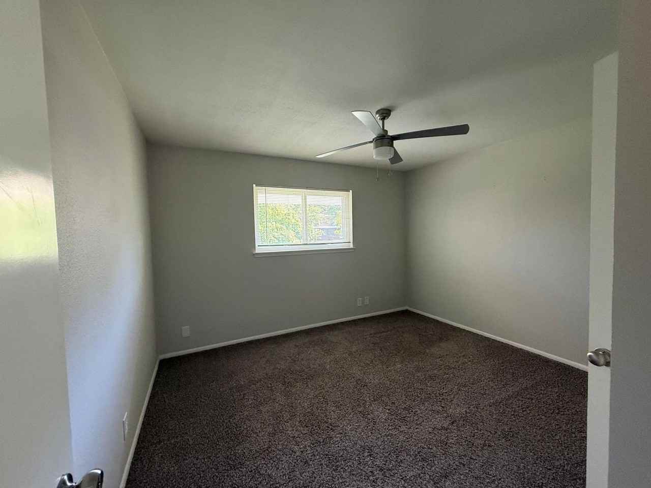 10606 Millspring - Photo 5 of 19