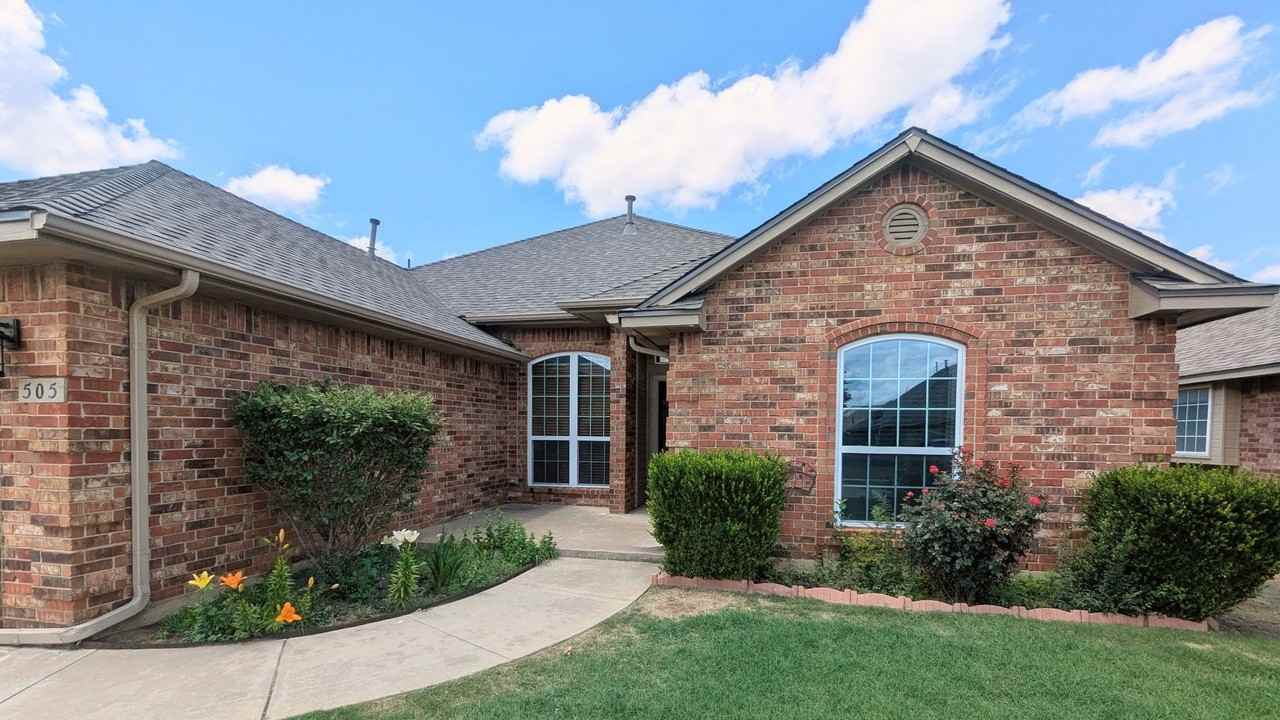505 Sw 159th St - Photo 2 of 17