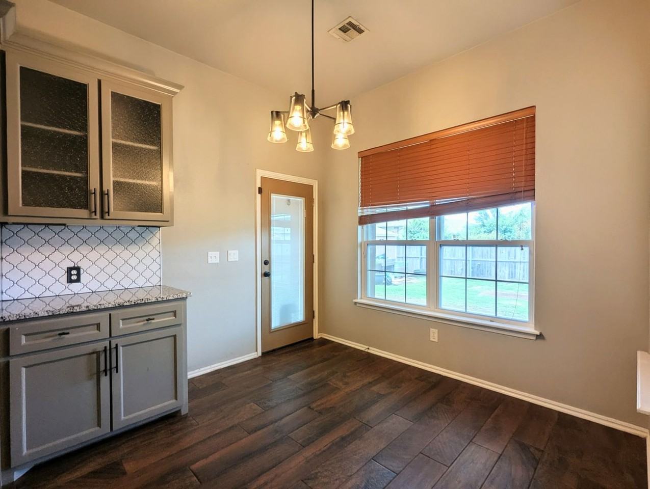 505 Sw 159th St - Photo 6 of 17