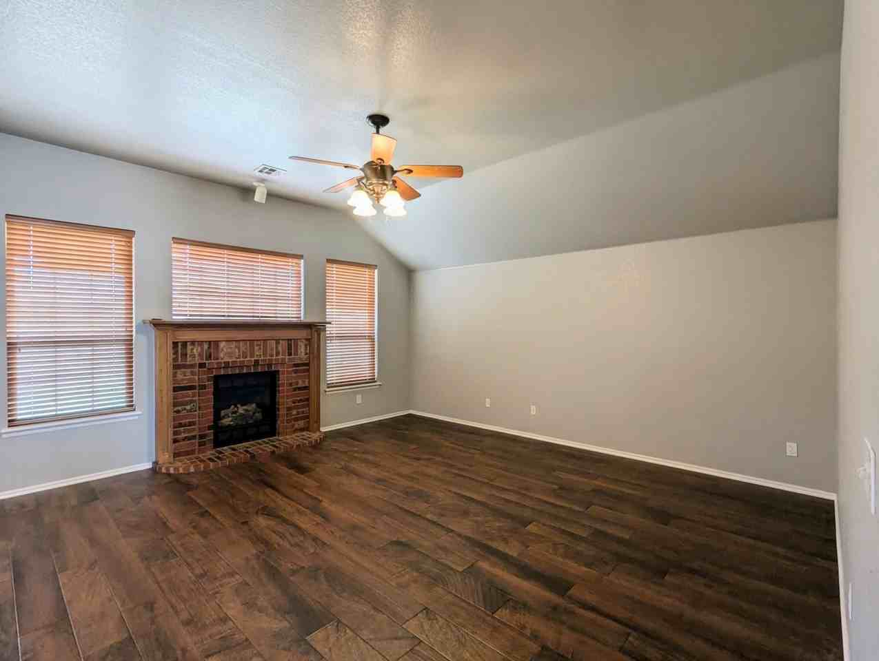 505 Sw 159th St - Photo 7 of 17