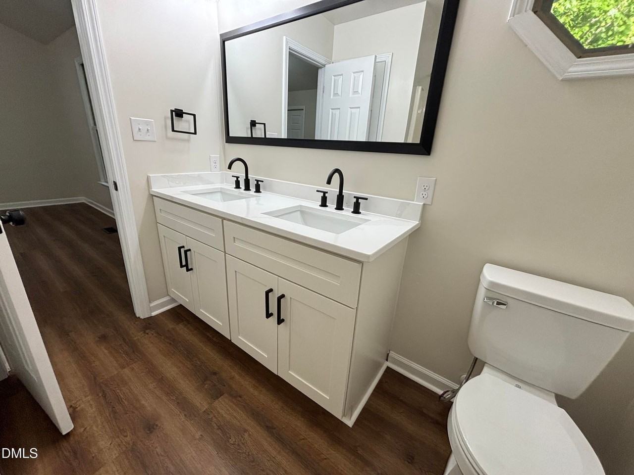 170 Devin Dr - Photo 2 of 50