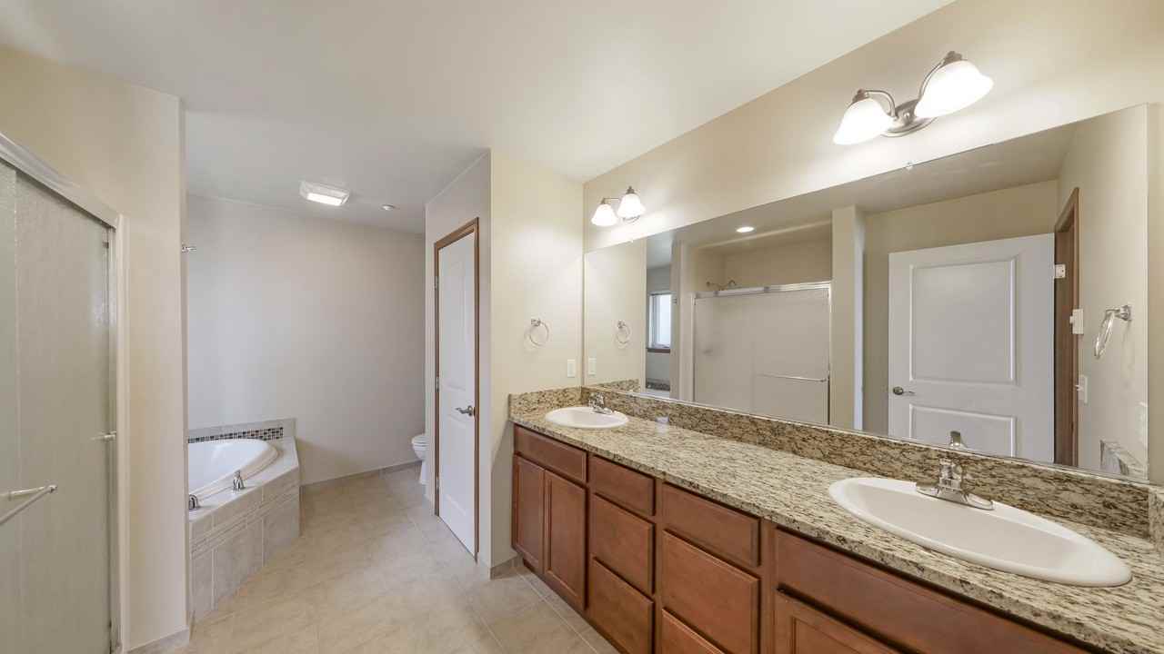 3614 Portage Ln #200 - Photo 5 of 12