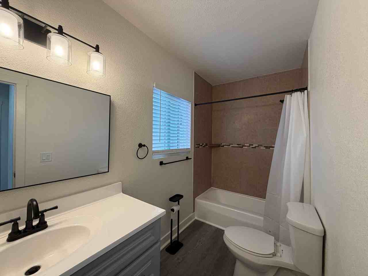 535 Jackson St - Photo 6 of 20