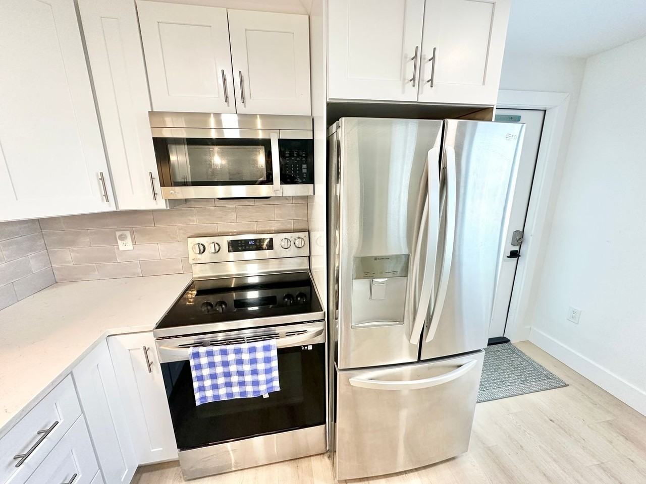 27304 Buccaneer Dr - Photo 3 of 15