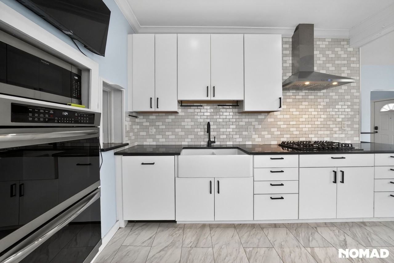 189 Lafayette Ave - Photo 3 of 41