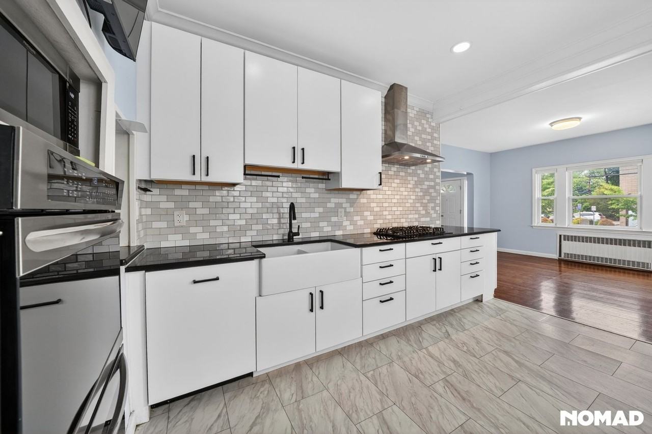 189 Lafayette Ave - Photo 5 of 41