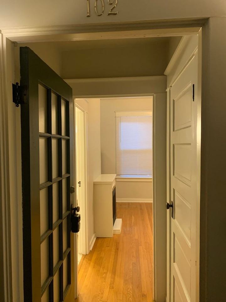 1631 Nw Everett St #102 - Photo 7 of 16