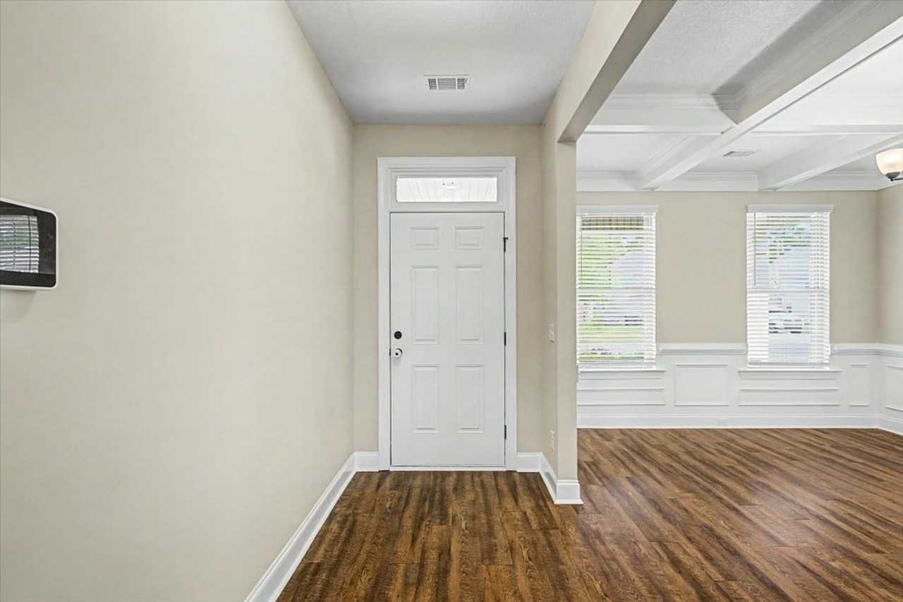346 Coconut Dr - Photo 3 of 38