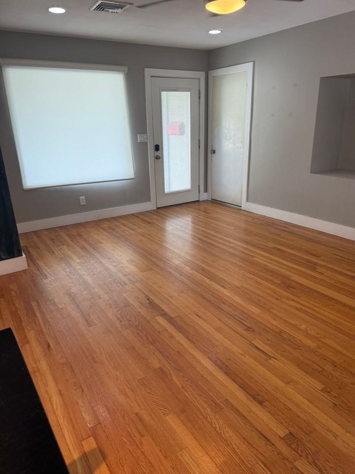 1215 Westlawn Dr - Photo 2 of 35