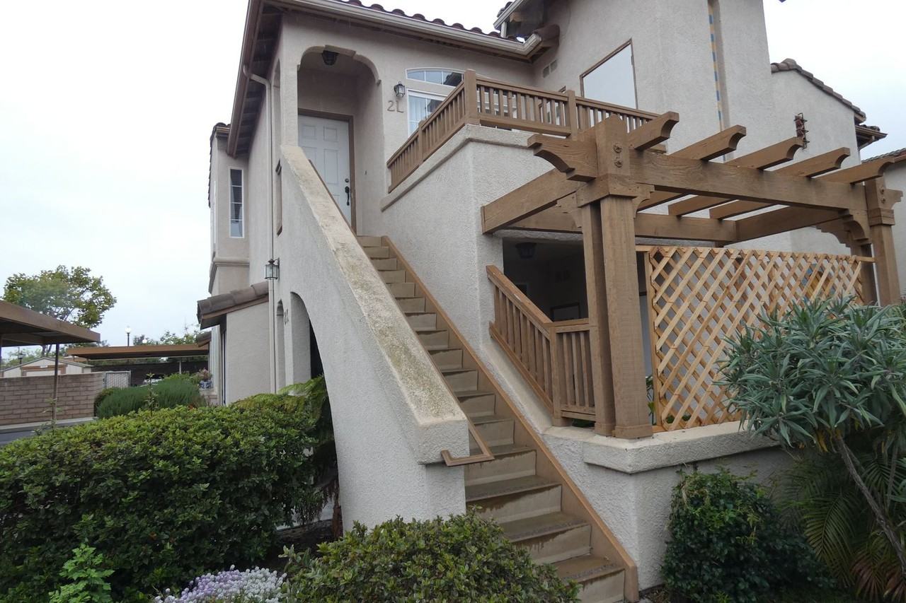 610 Sunrise Dr #2L - Photo 4 of 12