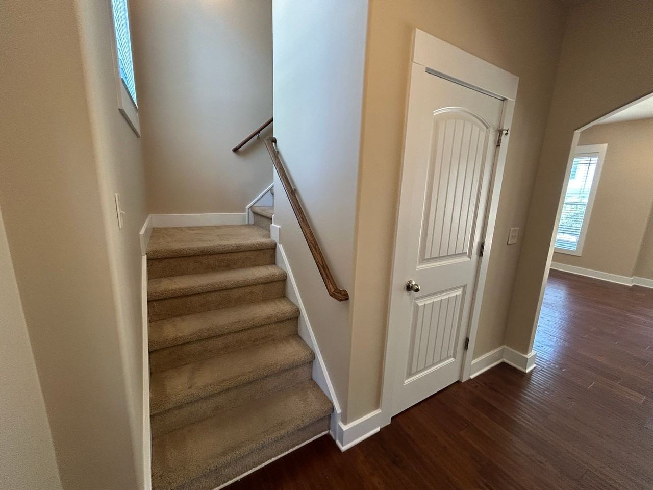 3827 Glenhaven Rd - Photo 3 of 33