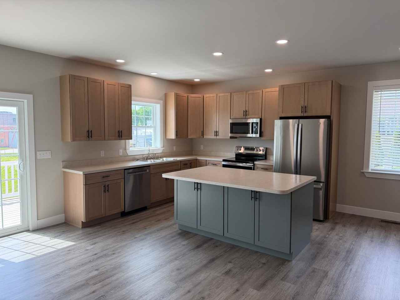 520 S Pine St - Photo 2 of 45