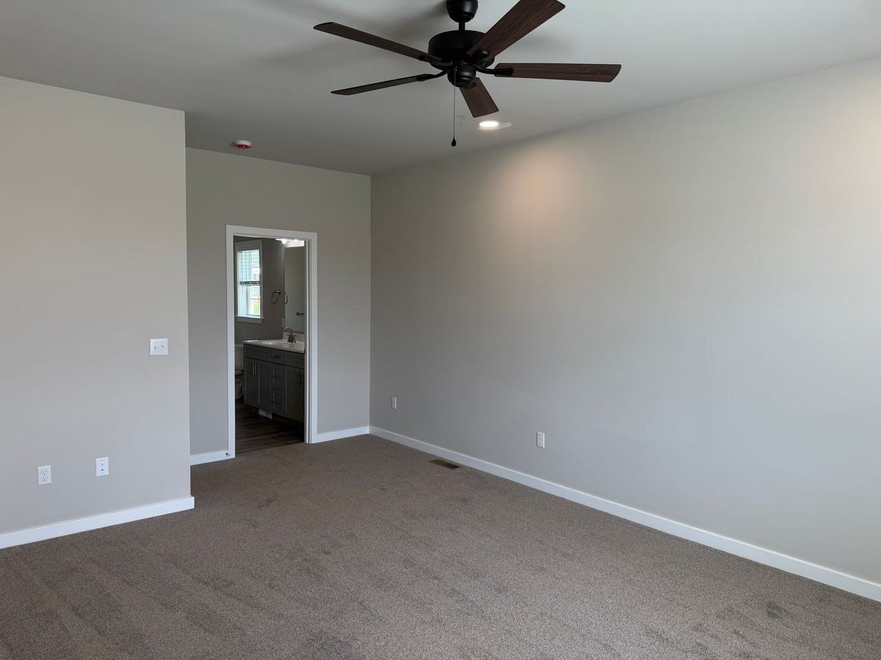 520 S Pine St - Photo 7 of 45