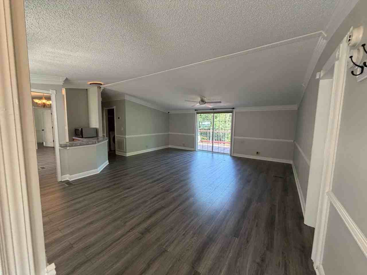 207 Big Tree Dr - Photo 3 of 16