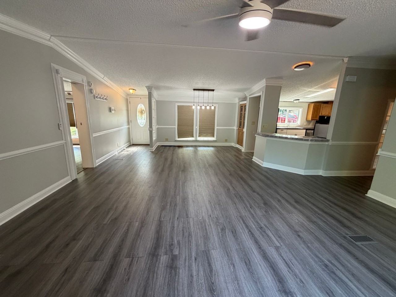 207 Big Tree Dr - Photo 5 of 16