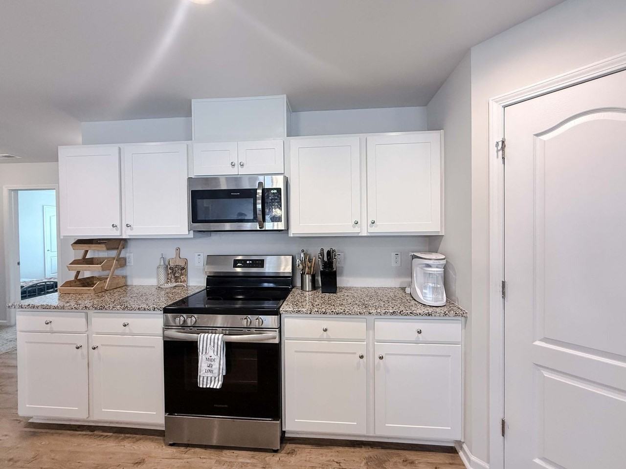 127 Arlington Dr - Photo 6 of 17