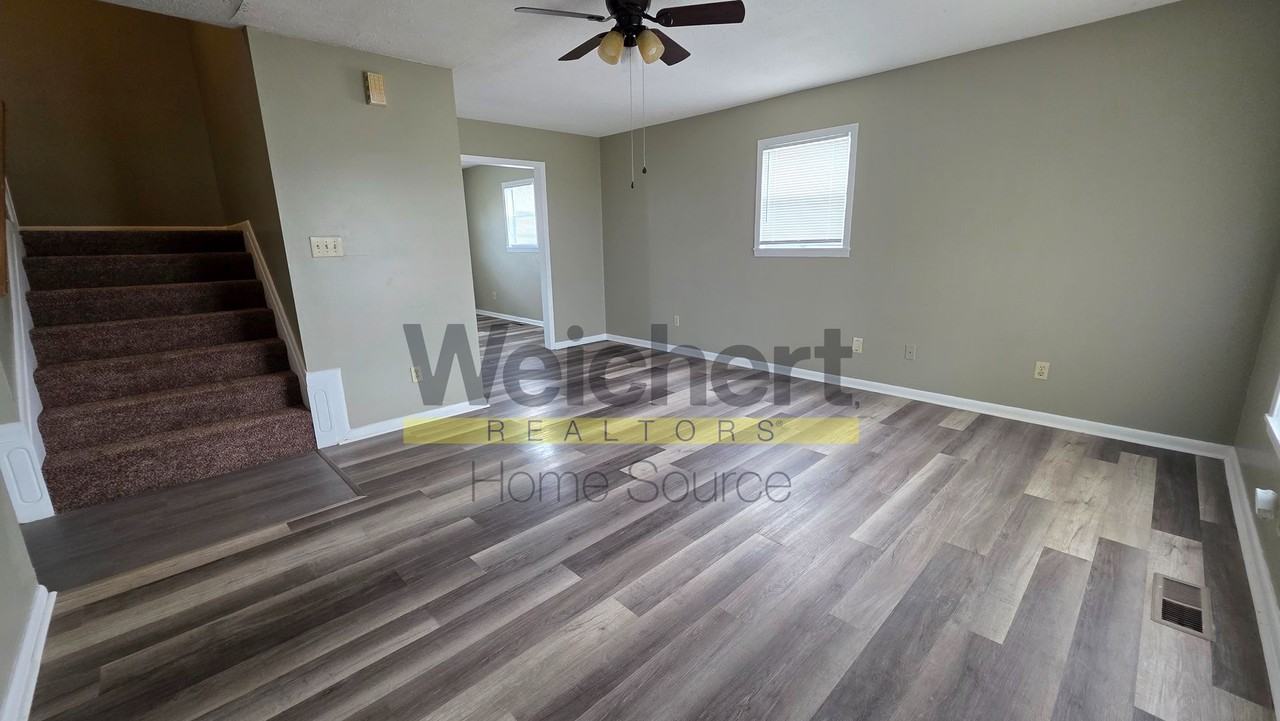 5929 Southwest Dr - Photo 2 of 13