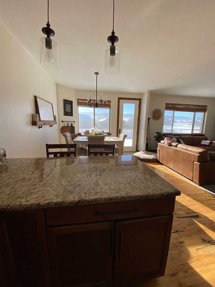 1363 Donegal St - Photo 4 of 13