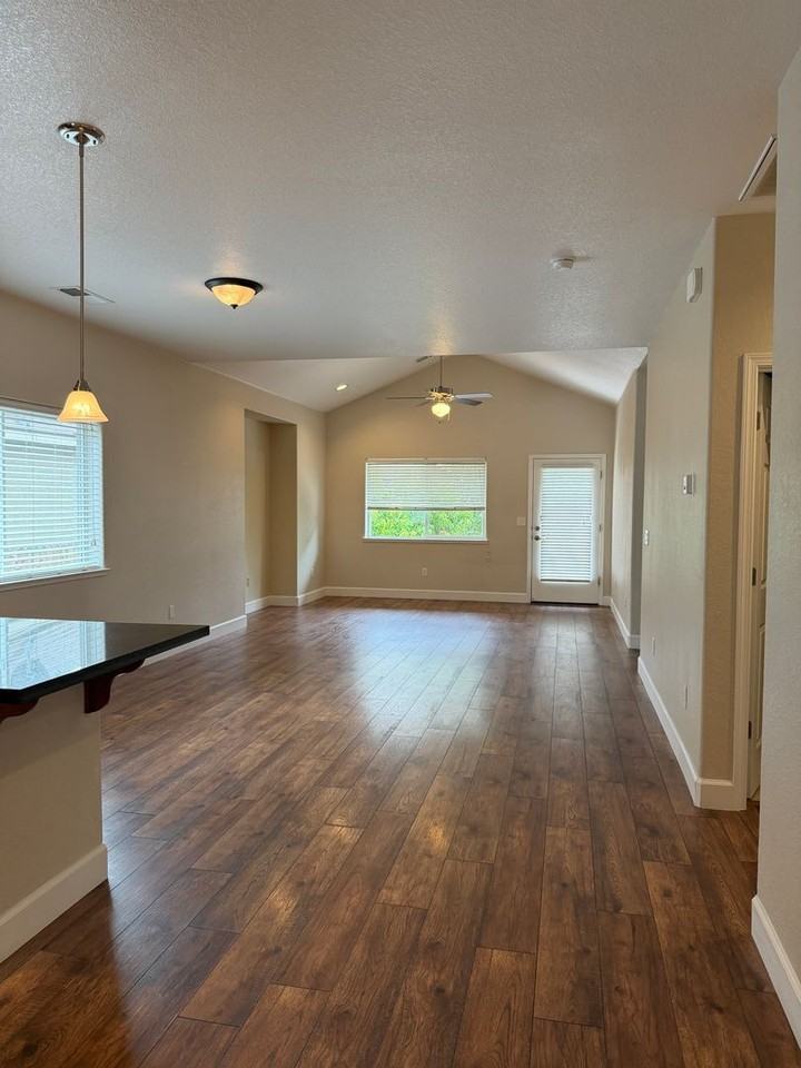 985 Marble Hills Cir - Photo 6 of 25