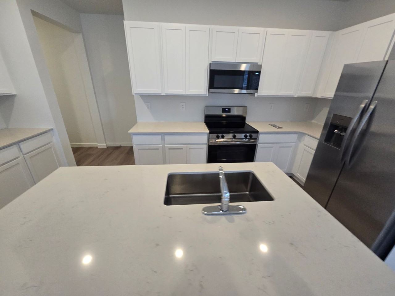 15274 Clayton St - Photo 5 of 28