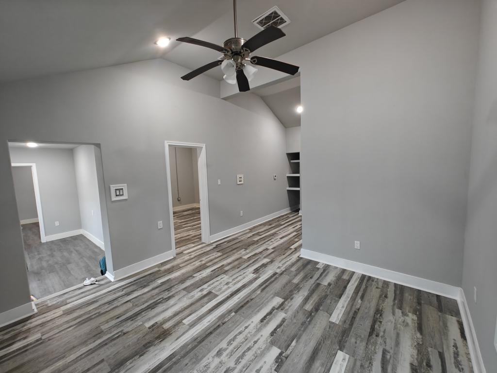 7026 Ash St - Photo 4 of 8
