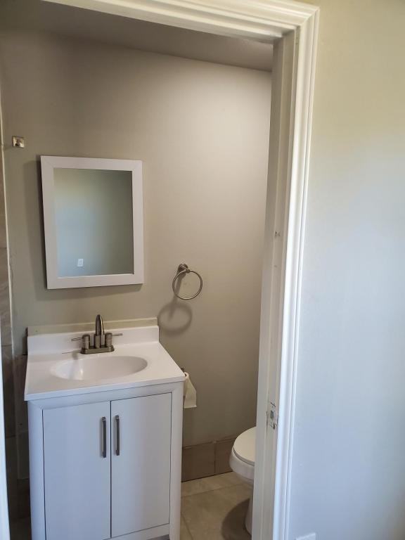 7026 Ash St - Photo 5 of 8