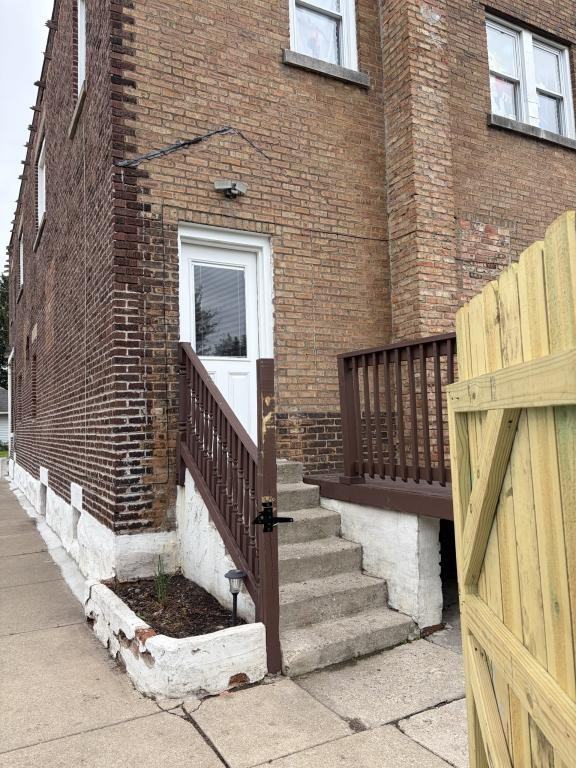 729 Meeker Ave - Photo 2 of 23