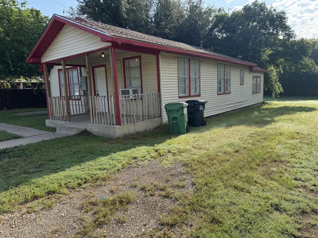 502 Rose St - Photo 2 of 14