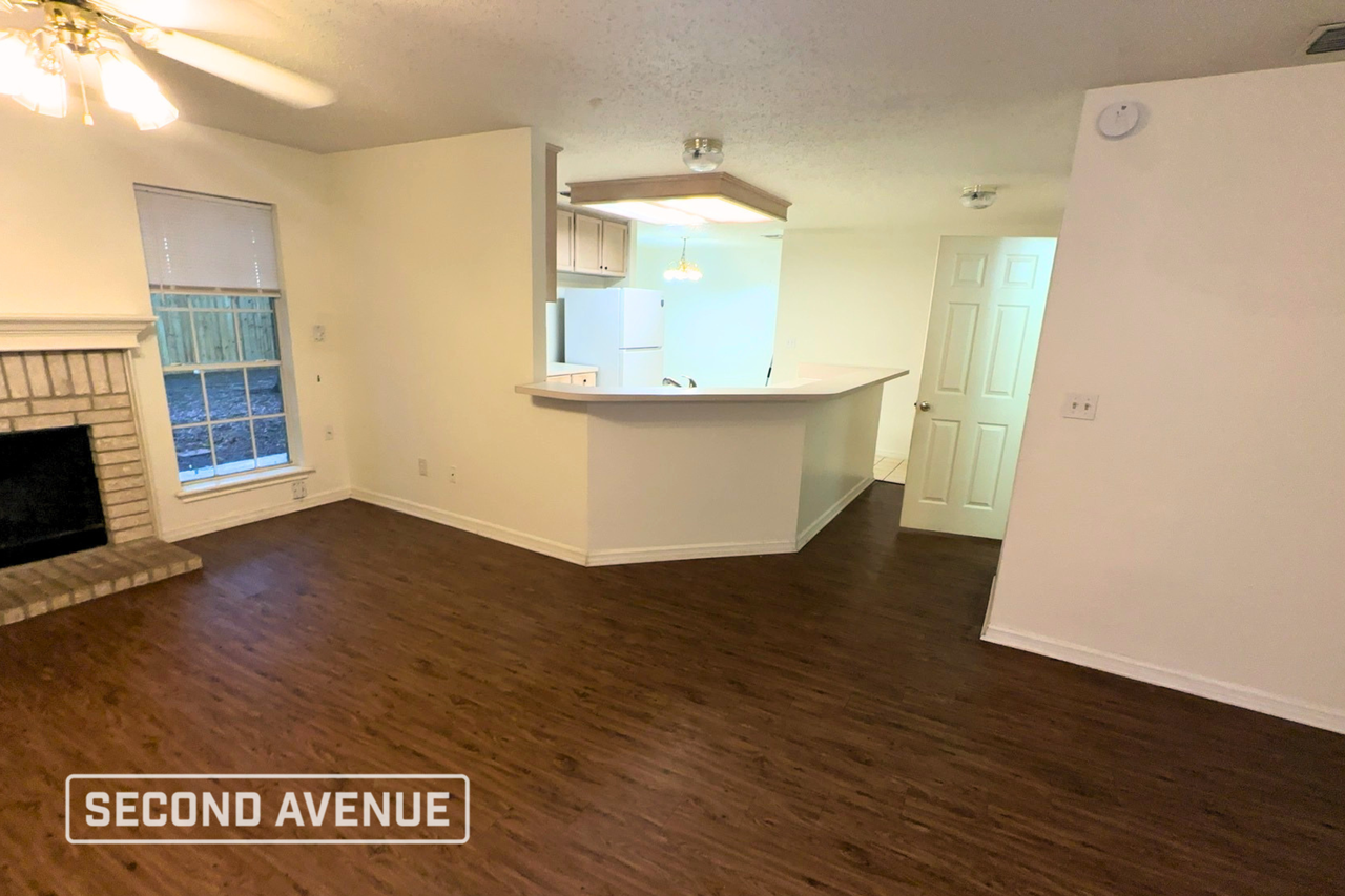 7226 Windwillow Dr - Photo 2 of 20