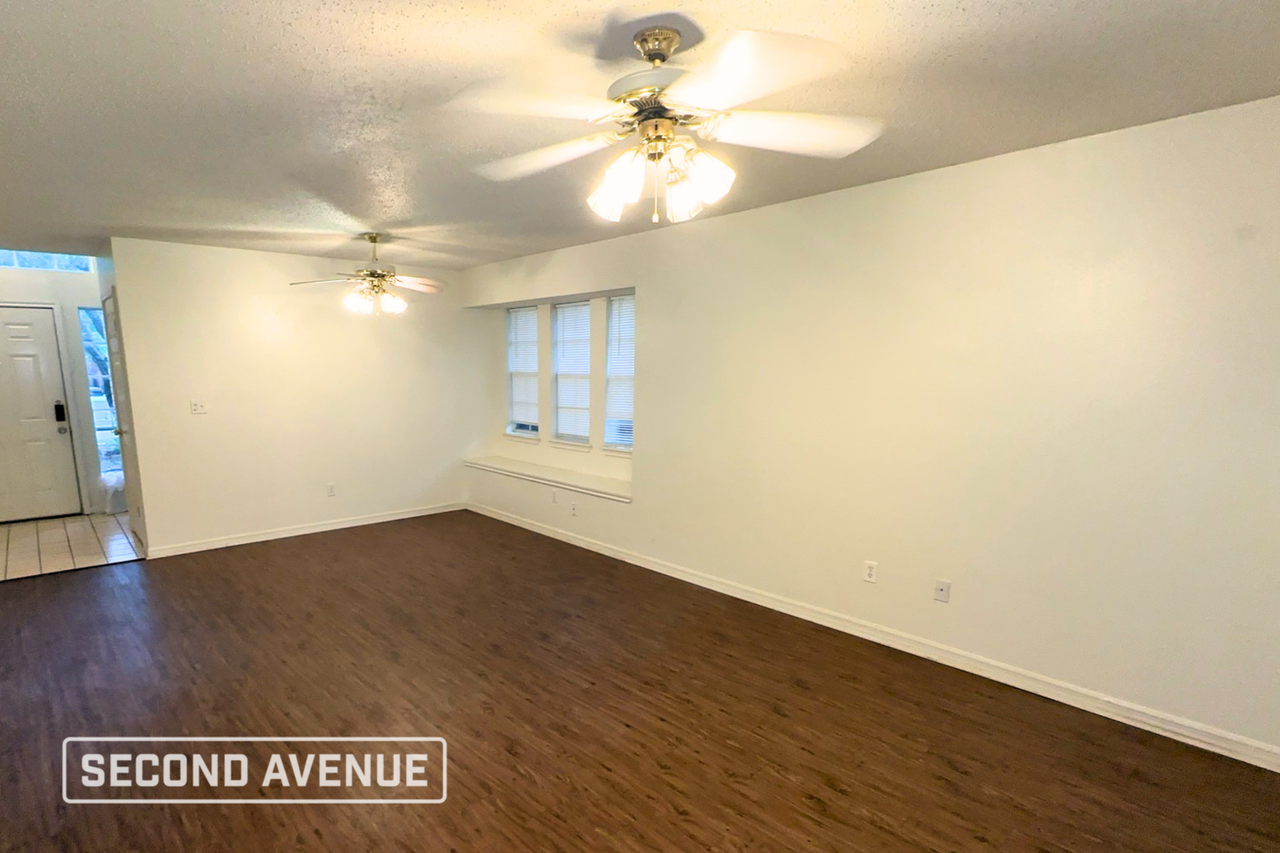 7226 Windwillow Dr - Photo 5 of 20