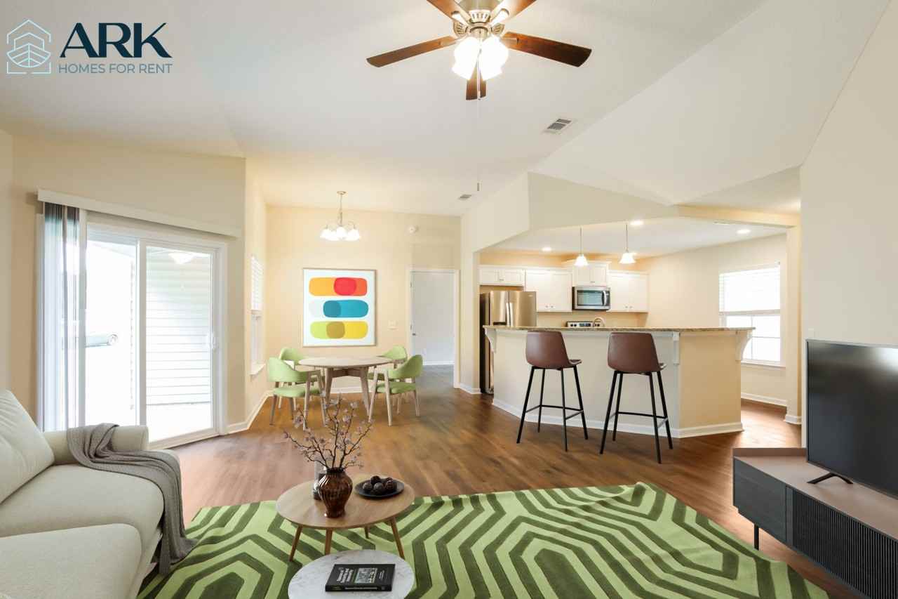 308 Pecan Point Dr - Photo 3 of 17