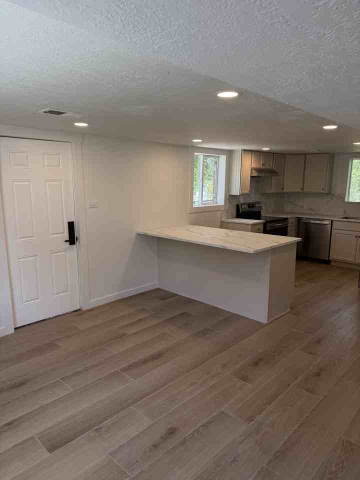 670 Healy St - Photo 2 of 13